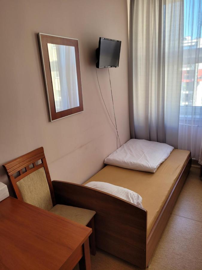 Hôtel Dom Opieki Nestor à Varsovie Extérieur photo